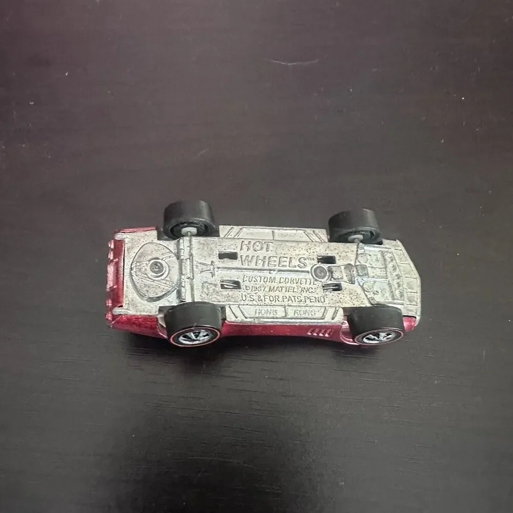 Hot Wheels Redline CUSTOM CORVETTE Red US White Interior Very Nice !!